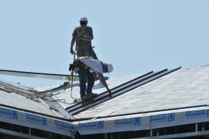 roofers-at-work